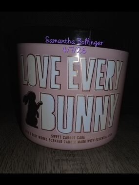 Bath & Body Works 3-Wick Candle Love Every Bunny